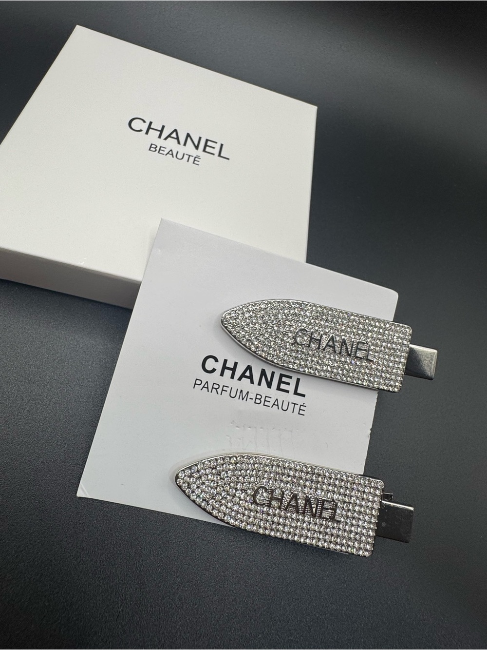 Chanel Beauté GWP Rhinestone
Hair Clip Set - Silver